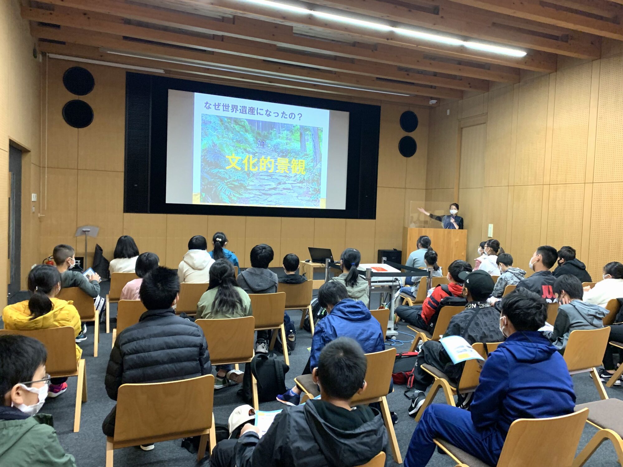 宿泊先で志摩自然学校によるSDGsと関連付けた海の環境講座