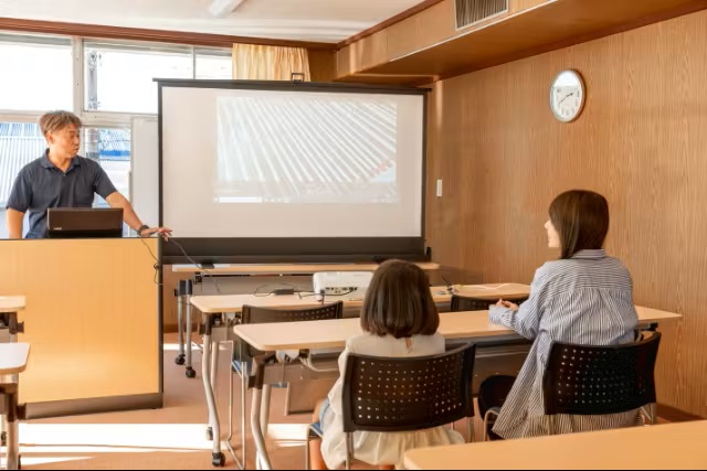 桑名海苔で飾り巻き寿司作り&種付け設備見学・ミニ講座